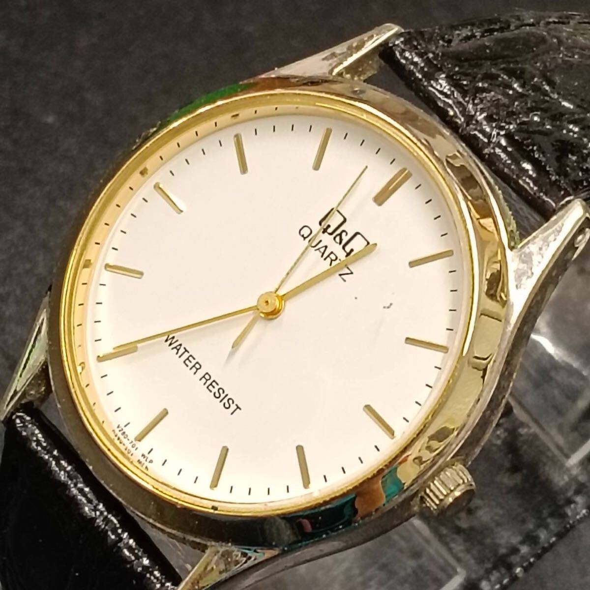T149【レア】 CITIZEN シチズン Q&Q キューアンドキュー 腕時計 クウォーツ 3針 金色文字盤 アナログ ヴィンテージ ゴールド Y2K 80s拍卖