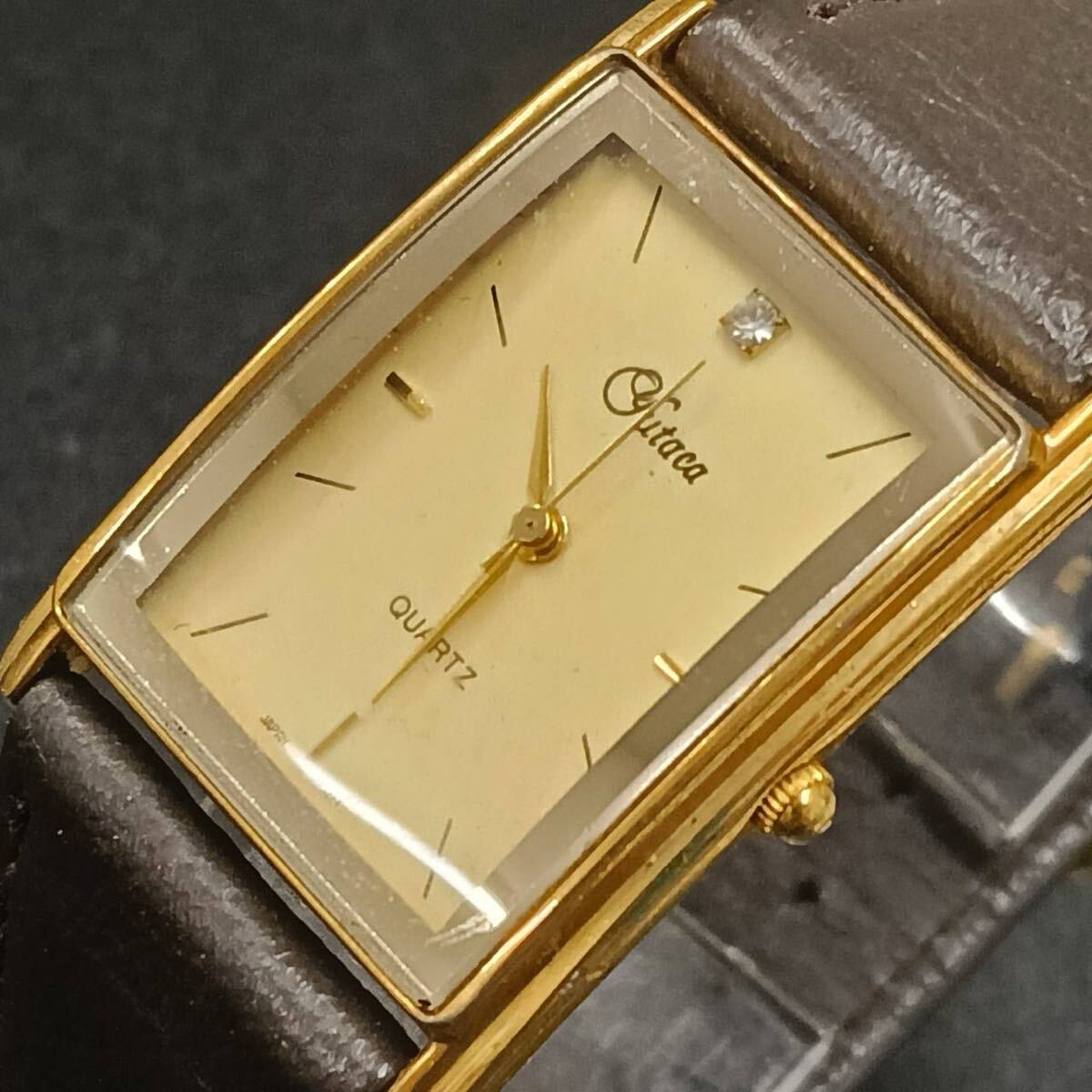 T200【レア】 yutaca ユタカ 23KGP 腕時計 クウォーツ 3針 金色文字盤 アナログ ヴィンテージ アクセサリー ゴールド色 Y2K 80s japan拍卖