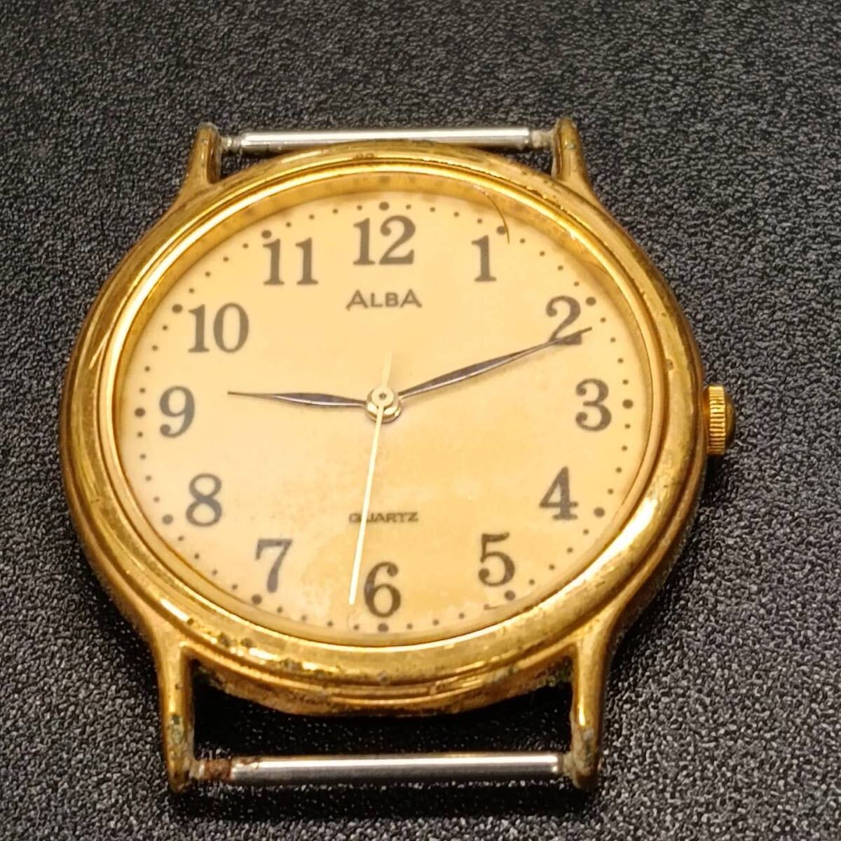 T297【レア】 SEIKO セイコー ALBA アルバ 腕時計 V501-6K80 クウォーツ 3針 黄色文字盤 アナログ ヴィンテージ アクセ ゴールド色 Y2K 80s拍卖