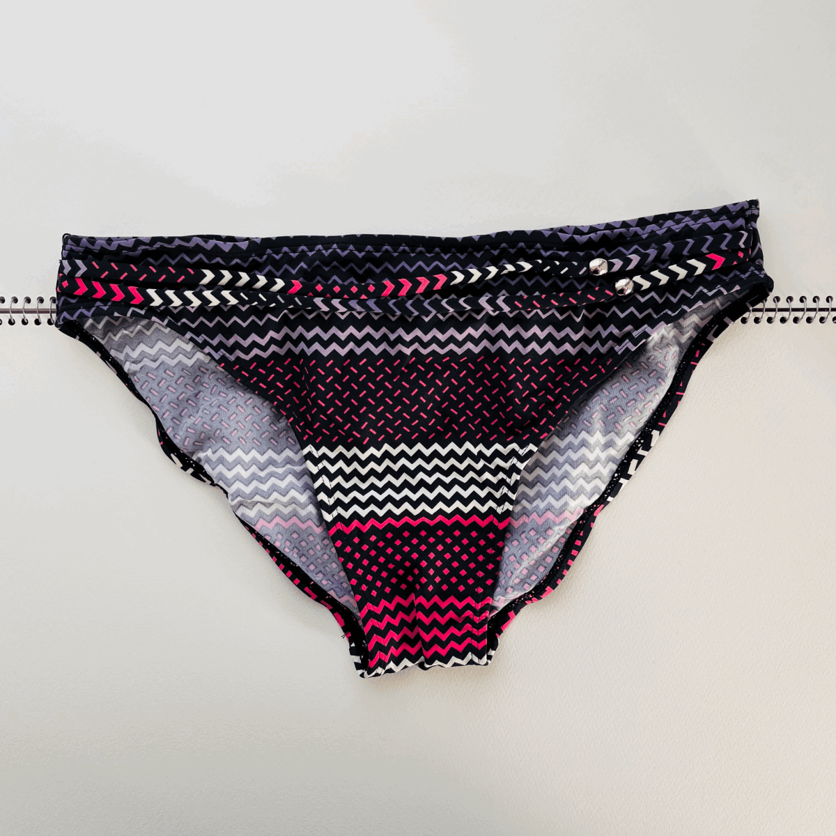 未使用 Mサイズ ボトム レディース 水着 三角ビキニ 水泳 スイムウエア ショーツ パンツ 柄 ピンク 紫 パープル可愛プールビーチ海リゾート拍卖