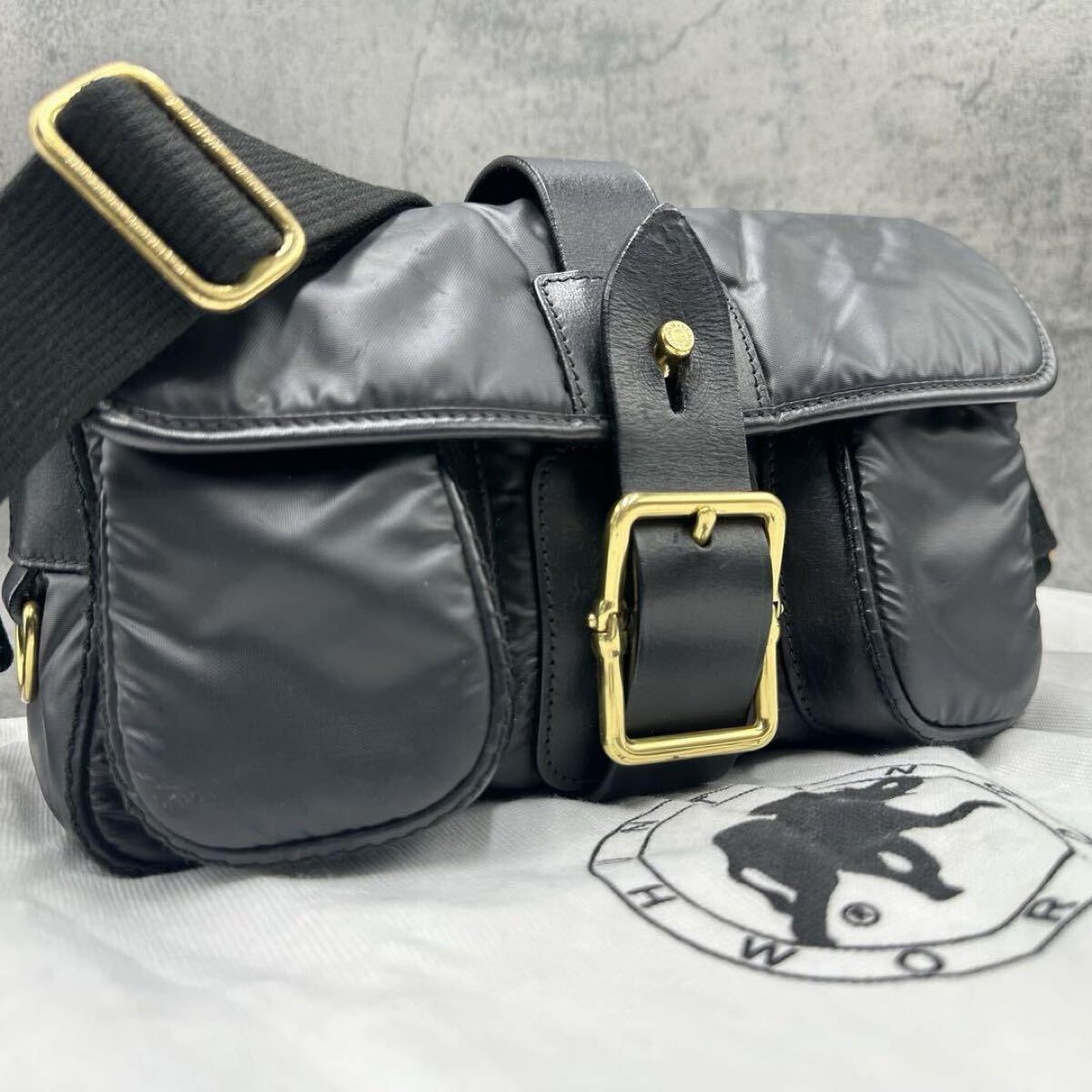 希少 美品 近年 HUNTING WORLD ハンティングワールド バチュークロス メンズ メッセンジャーバッグ キャリーオール ベルト ショルダー 黒拍卖