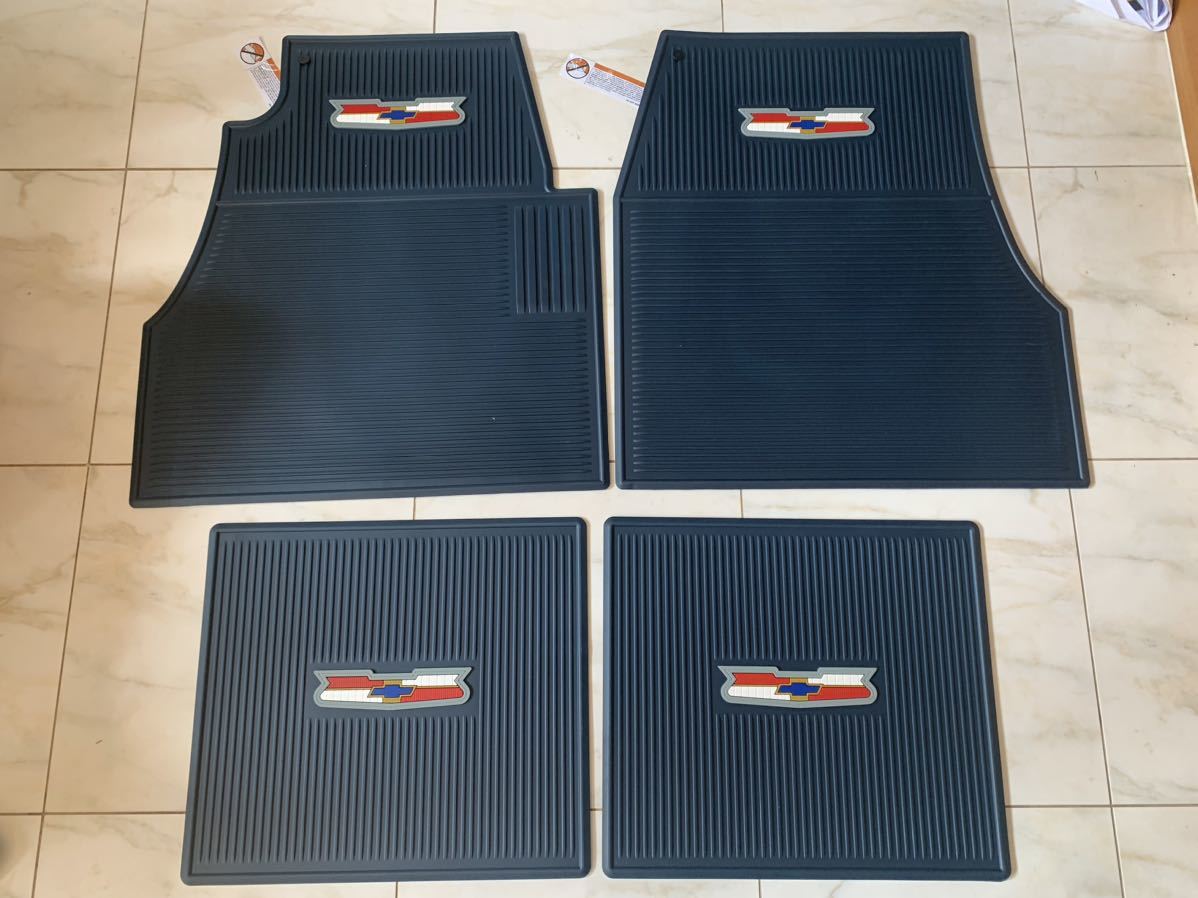 55-57ベルエアフロアーマットセット新品。ダークブルー ローライダー ハイドロ シボレー拍卖