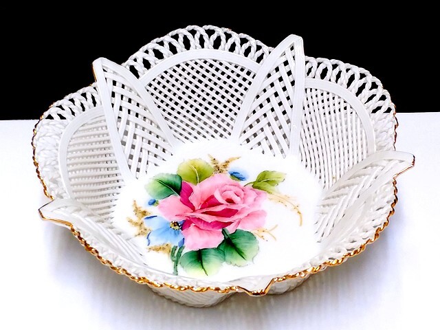 3QV売切!税無し☆クルジュ=ナポカ★レース編み★透かしボウル★バスケット★陶器★花★ルーマニア製★食器★現状★現品限り★1024-4拍卖