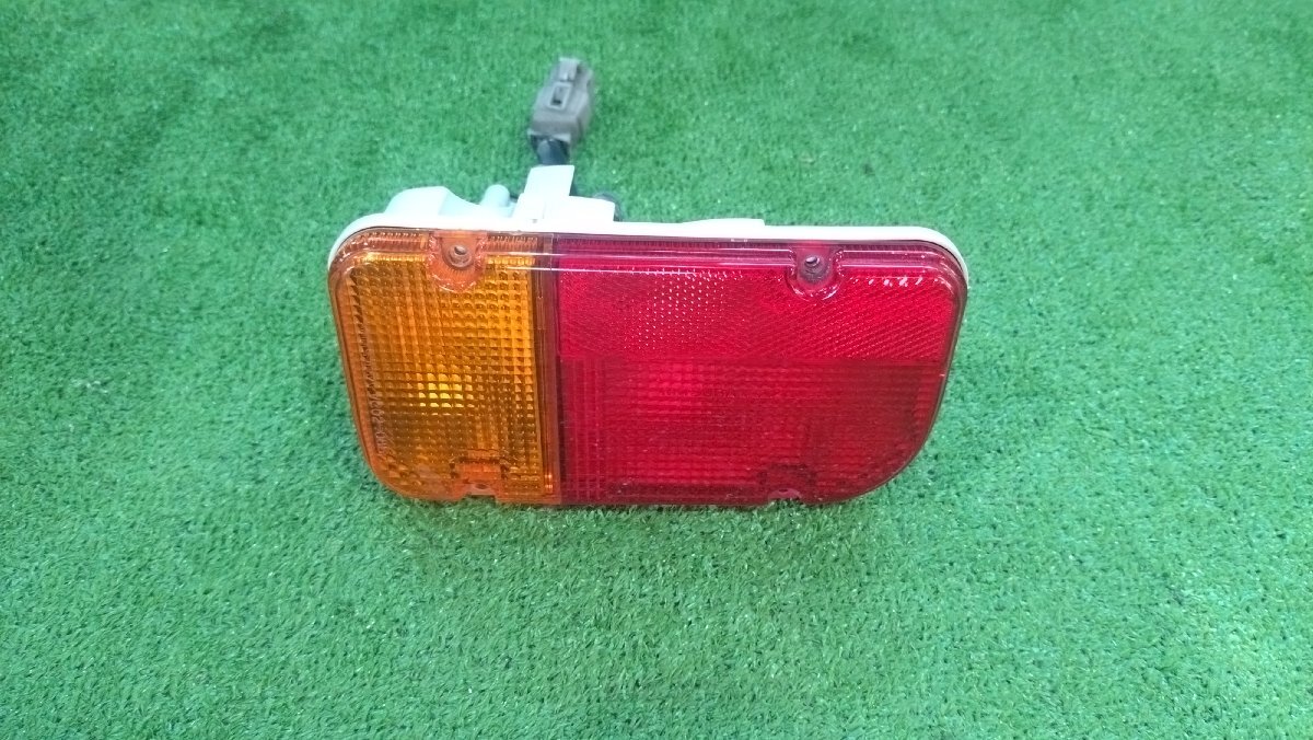■□TT1 TT2 サンバー テールランプ 助手席側 左側 KS3 KS4拍卖
