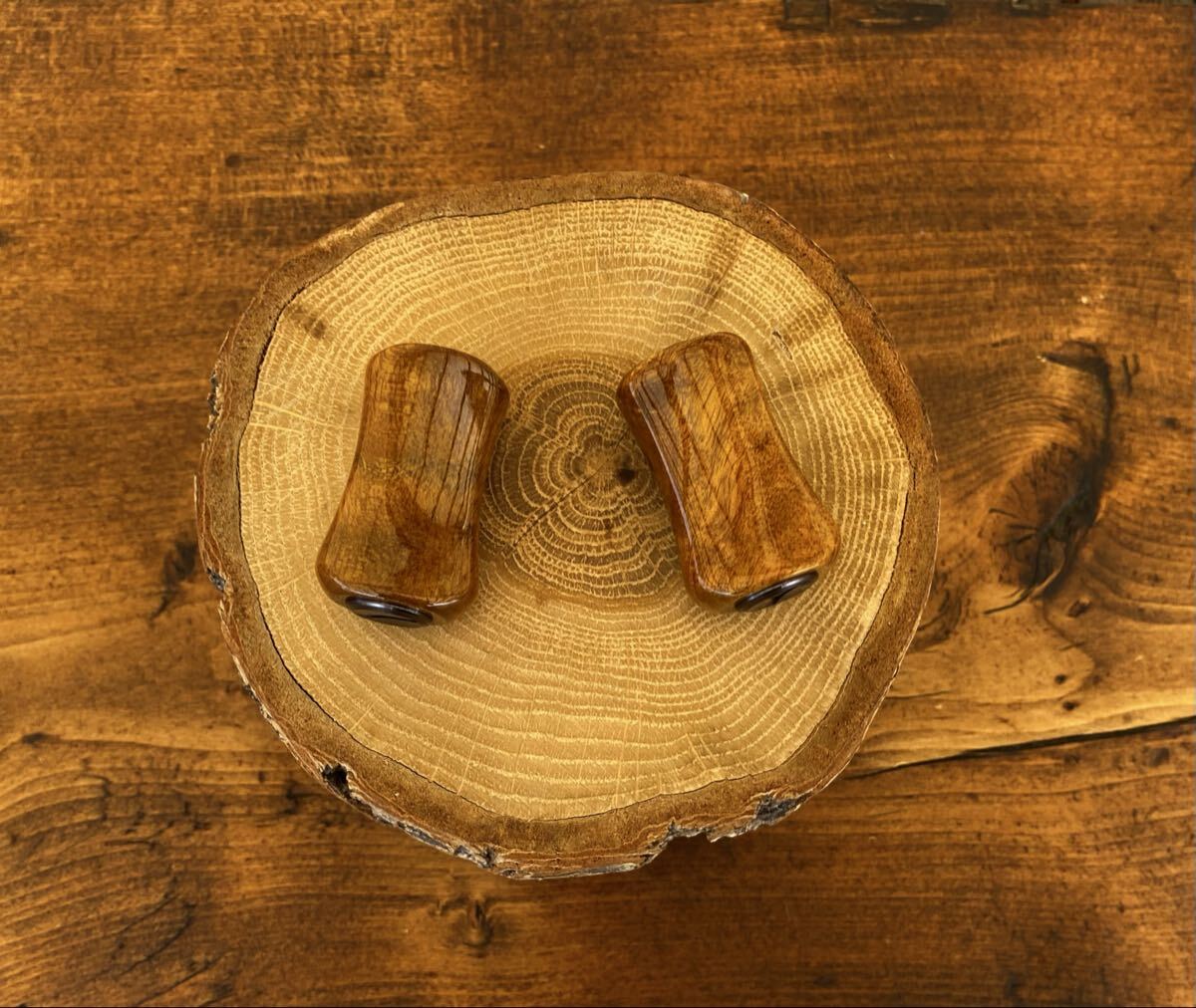 ウッドノブ ハンドルノブ 山女魚 岩魚 平型 グレー 黄金樟の根 リール 渓流釣り リールカスタムパーツ拍卖