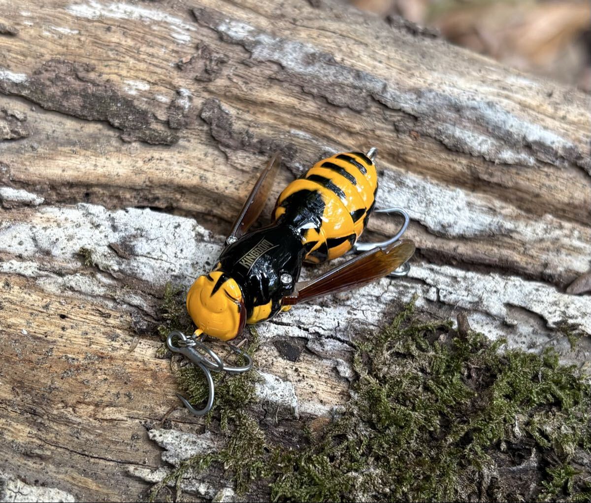 スズメバチ ルアー バス釣り 虫ルアー イエロー 渓流釣り 40mm 4.2g拍卖