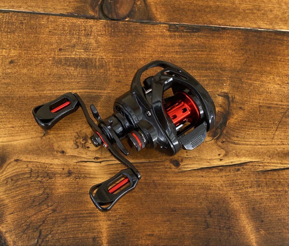 新品未使用 ベイトリール レッド バス釣り バスフィッシング レフトハンドル拍卖