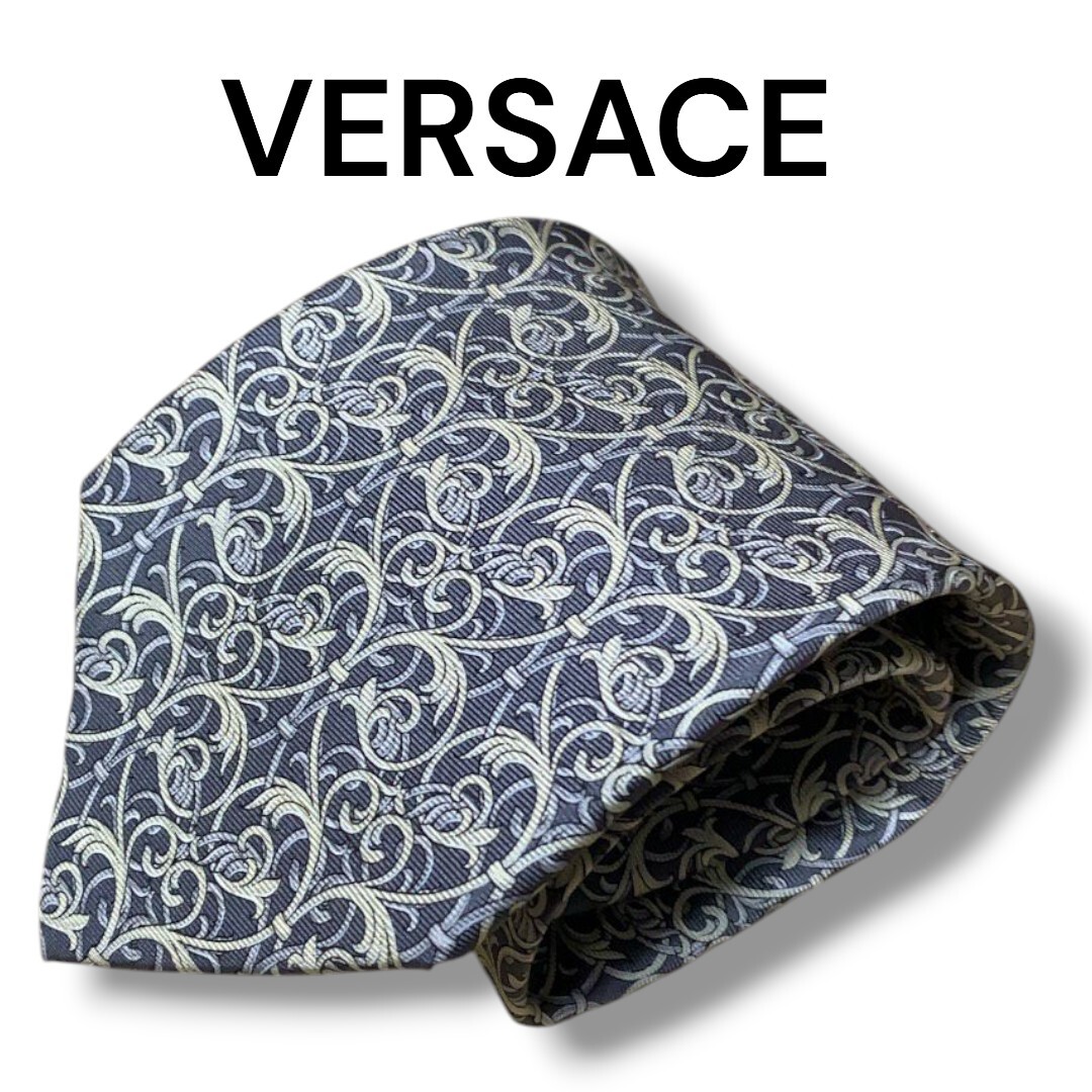 【美品】 VERSACE ヴェルサーチ ネクタイ ハイブランド ブランド イタリア製 グレー 総柄 メデューサ ビジネス スーツ拍卖