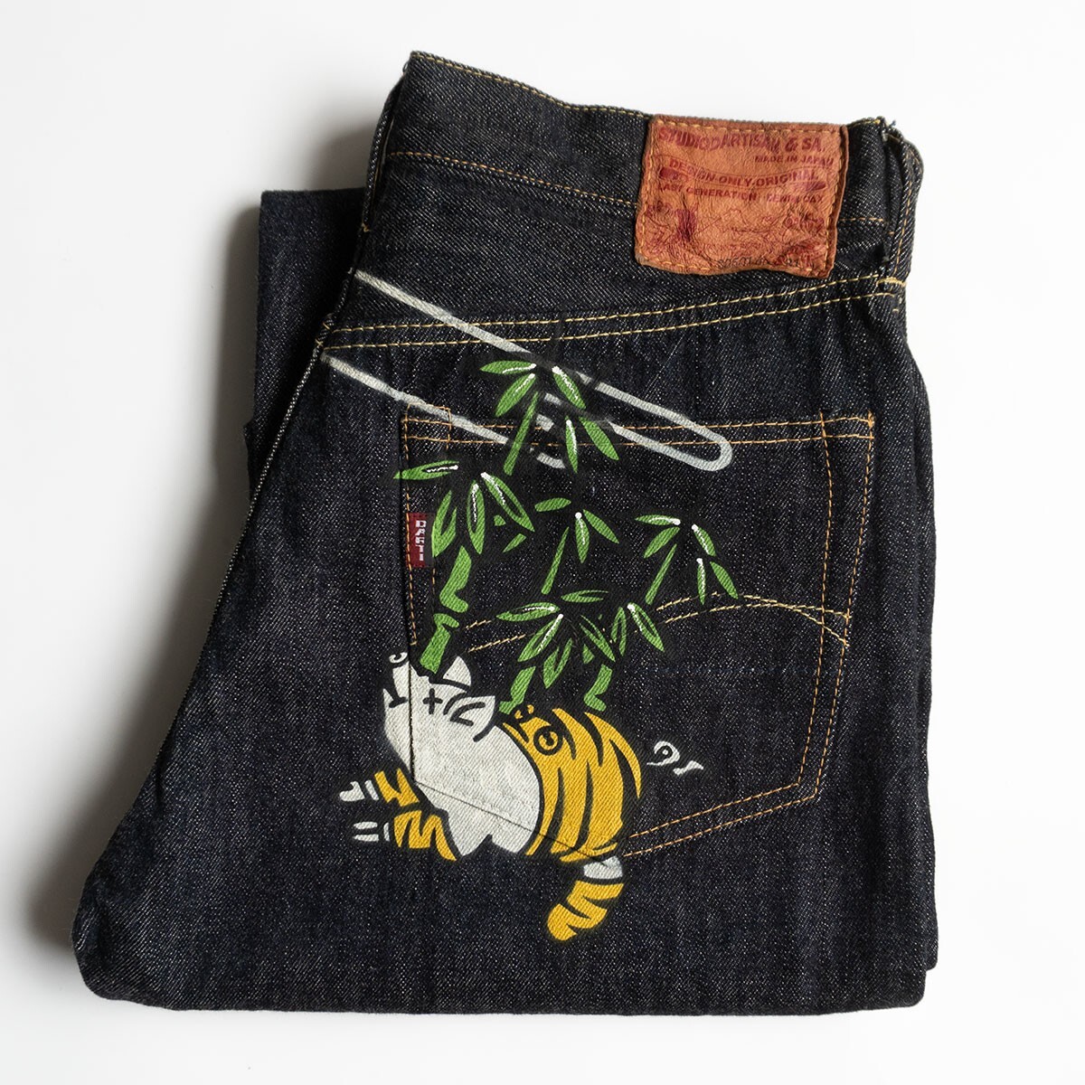 【寅年限定品】STUDIO D’ARTISAN【14oz 右綾レギュラーストレート】31 デニムパンツ ステュディオ ダルチザン 25091020拍卖