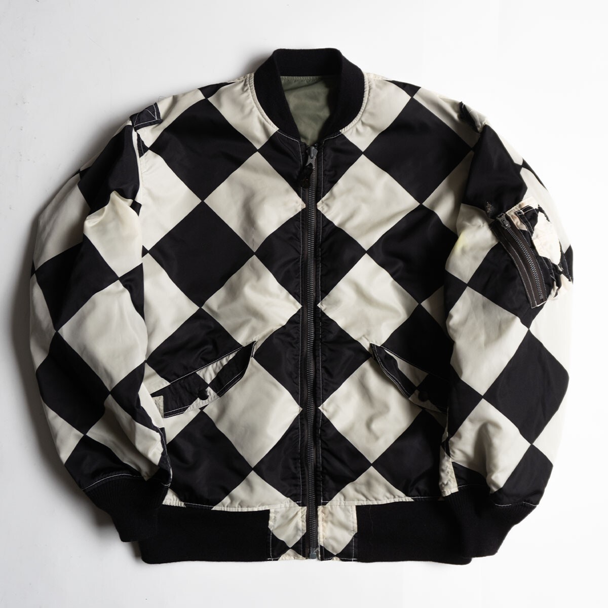 【希少】BUZZ RICKSON’S×FLAGSTUFF×BEAMS【L-2A フライト ジャケット】40 バズリクソンズ フラグスタッフ ビームス BR14157FS 25100030拍卖