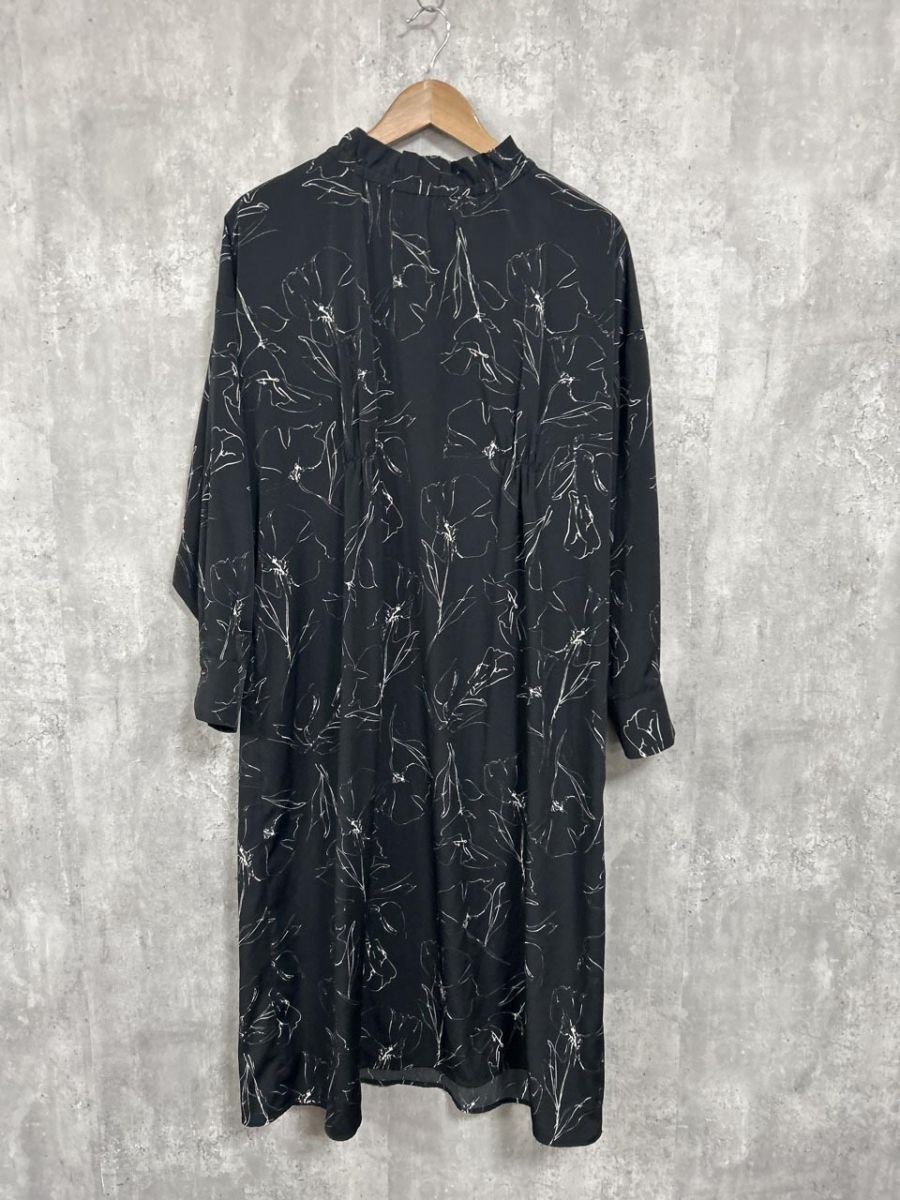 ネコポスOK WHYTO. フラワープリント Iライン ワンピース size38/黒 ◇■ レディース拍卖