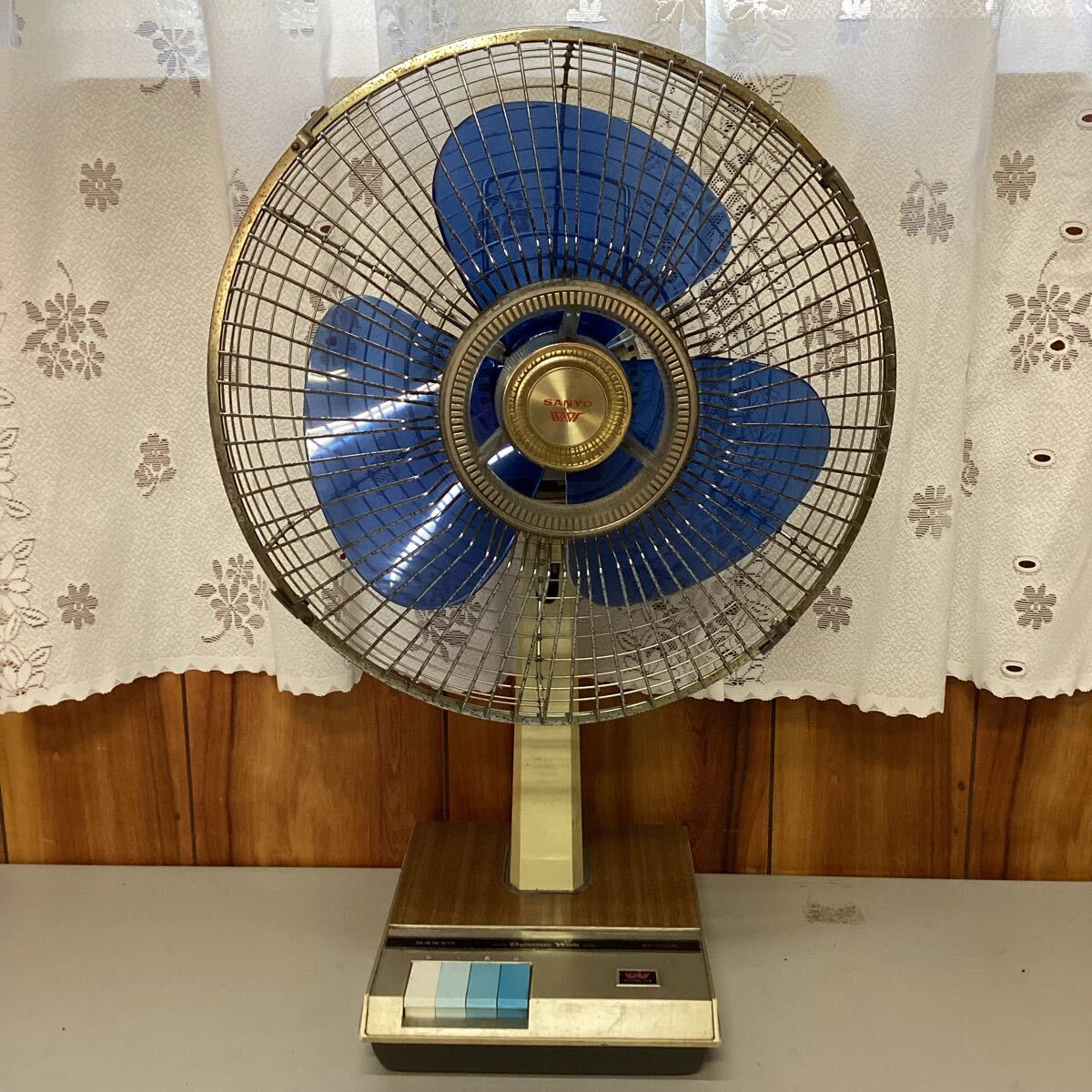 SANYO サンヨー 扇風機 卓上扇 EF-30KM型 30cm羽根 ブルー 昭和レトロ アンティーク 現状品お渡し 佐川急便160サイズ発送(兵庫県発)拍卖