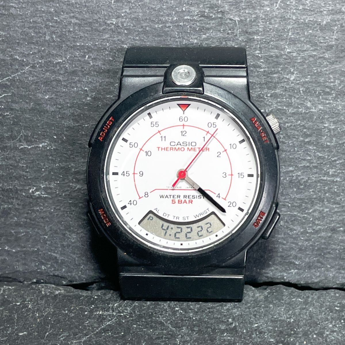 美品 CASIO カシオ AW-10 腕時計 アナデジ クオーツ 3針 カレンダー ホワイト文字盤 ラウンド ブラック 新品電池交換済み 動作確認済み拍卖