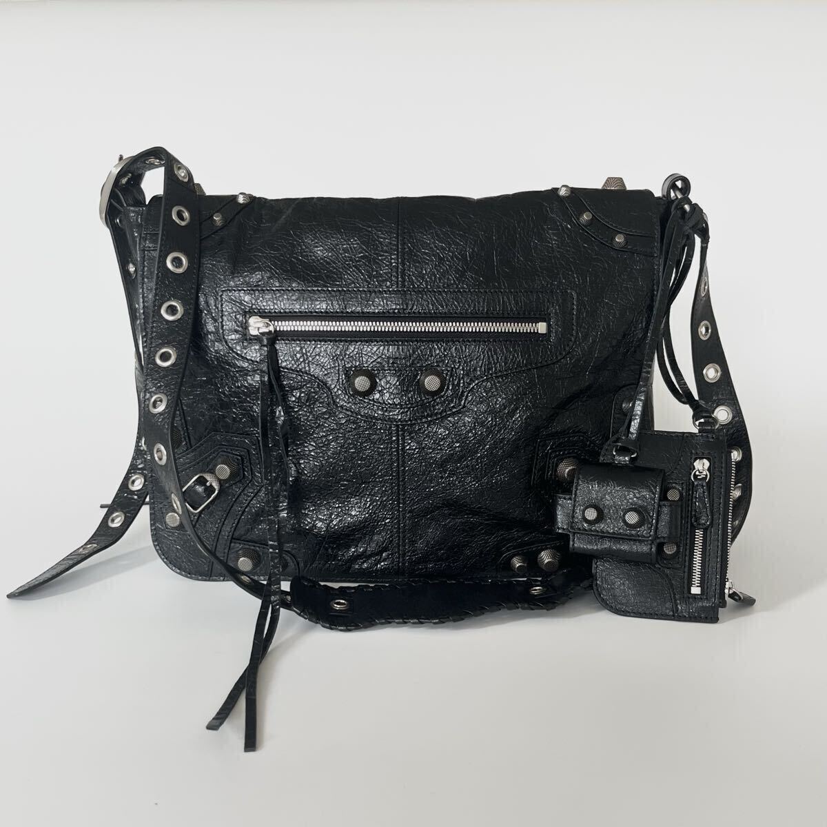 Balenciaga 719093 Le Cagole Medium Black バレンシアガ ルカゴール メッセンジャーバッグ ミディアム ブラック アリーナラムスキン拍卖