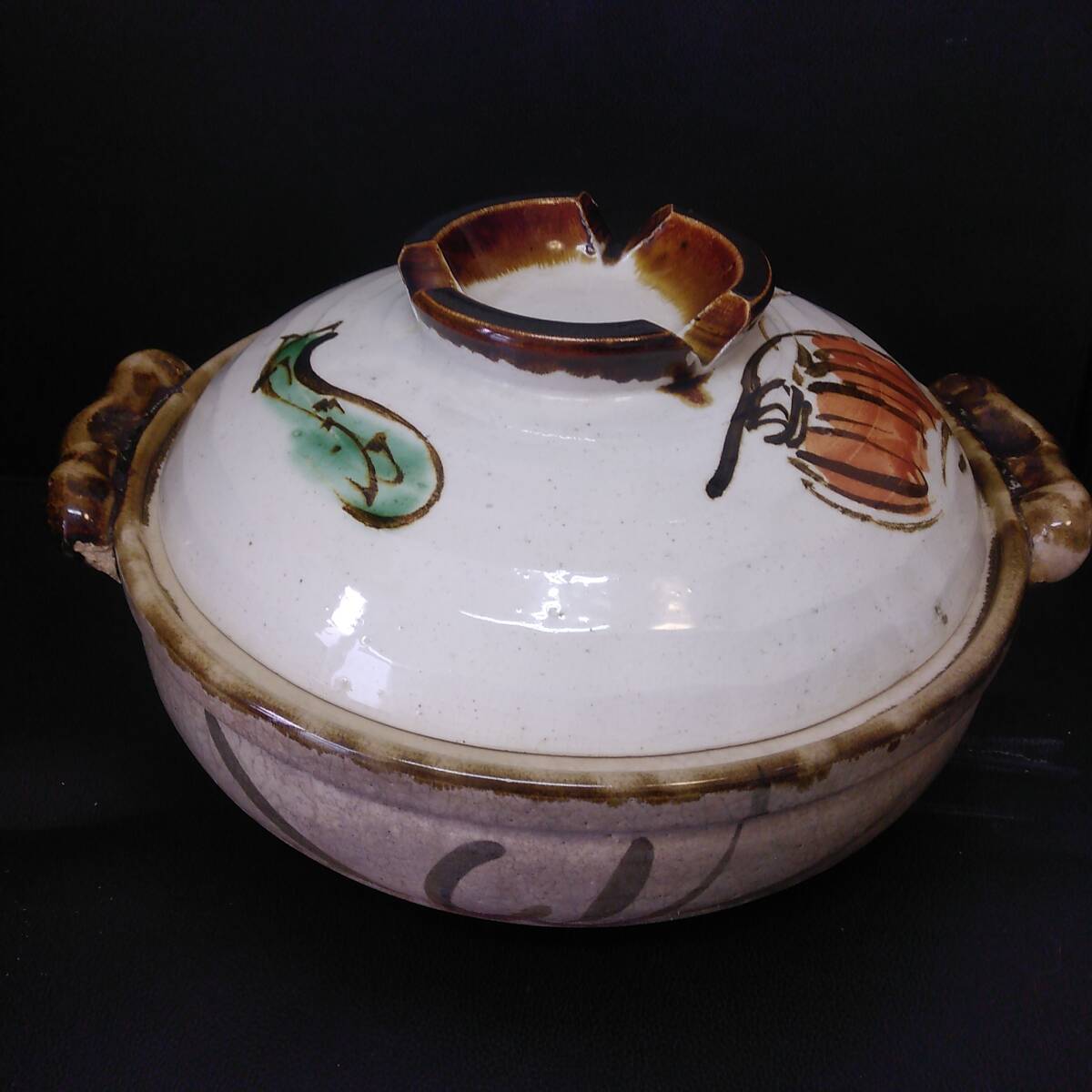 《調理》なべ「野菜の絵柄 土鍋 10号」 口径:約30.7cm・高さ(蓋含む):約17cm 使用感あり やや欠け箇所あり 調理器具拍卖