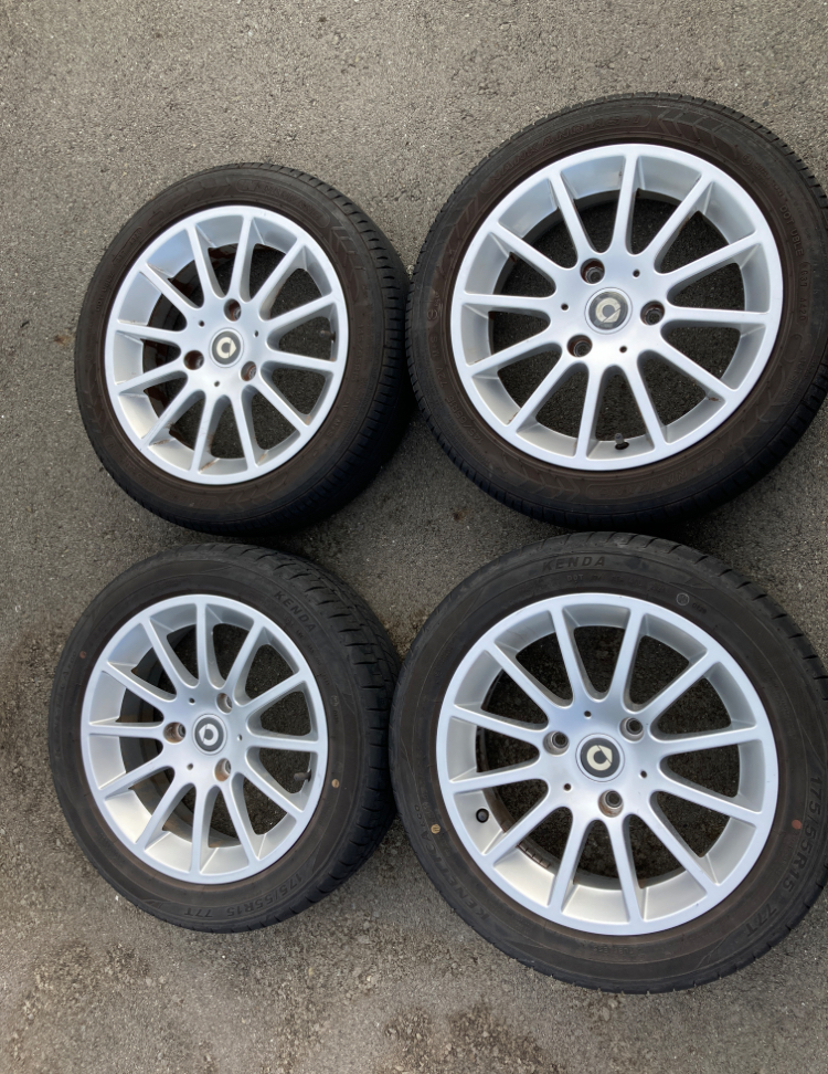 スマート純正 リム径175/55R15(F)/145/65R15R リム幅5.5J(F)/4.5JR オフセット22(F)/23.5R PCD112.5(F)/112.5R ハブ径5.5(F)/5.5R拍卖
