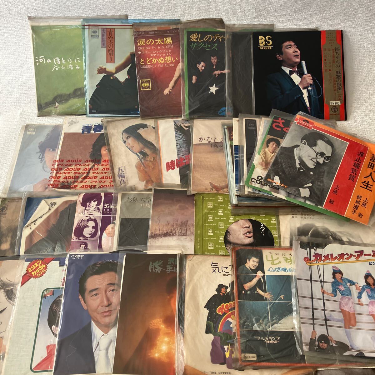 c42 60 EP レコード まとめて 大量セット 昭和レトロ 当時物 歌謡曲 邦楽 石原裕次郎 ピンクレディ 松田聖子 沢田研二 他 かなり汚れ有り拍卖