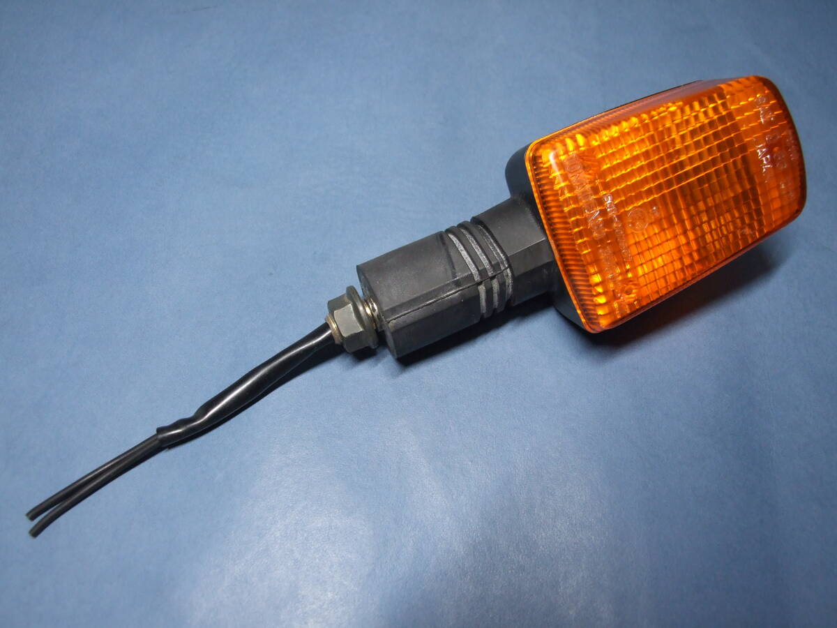 わけあり品:SUZUKI スズキ純正 RF900 GT73E ウインカーASSY(フロント左右共通)1個 3T-2拍卖
