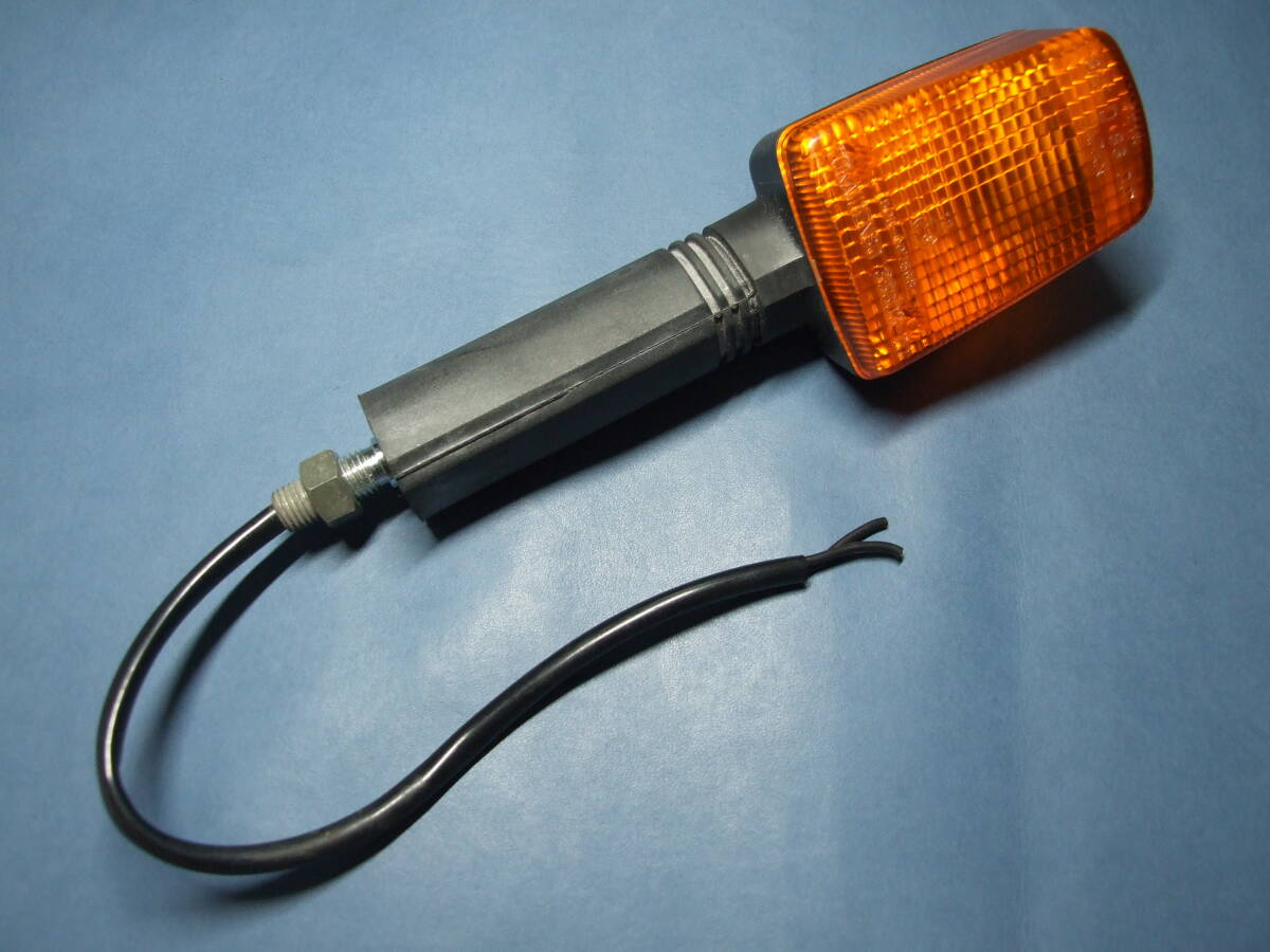 わけあり品:SUZUKI スズキ純正 RF900 GT73E ウインカーASSY(リヤ左右共通)1個 3T-3拍卖
