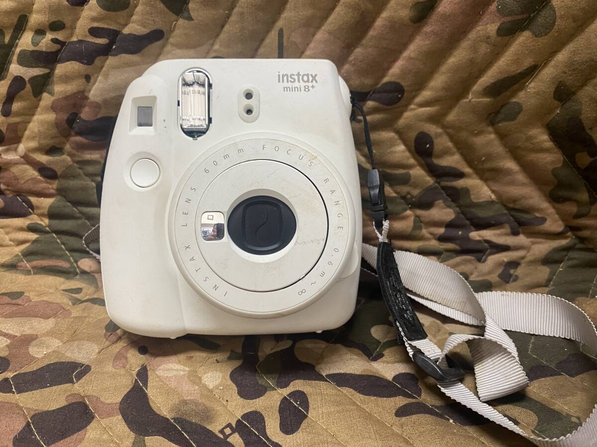J7897 チェキ instax mini8+ 富士フイルム FUJIFILM インスタントカメラ 動作OK拍卖