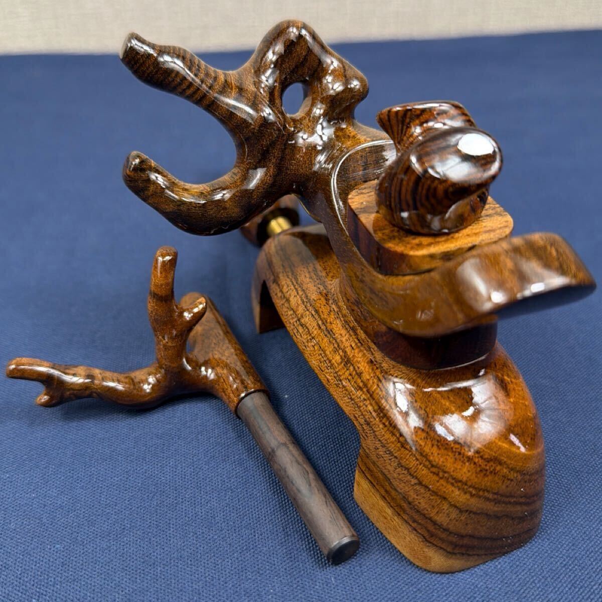 左利手【黑金柿】弓型万力ヘラブナ 天然木 銘木 竿受あり 貴重な材料 竿受あり へら用品 差し込み部分高級紫光木設計 YAOZS6拍卖