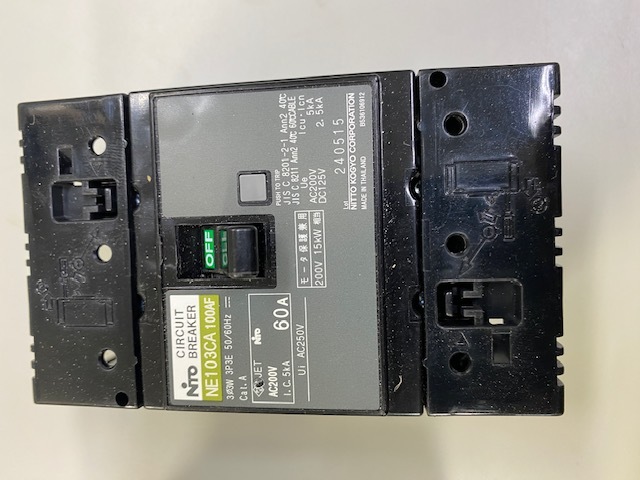 日東 ノーヒューズブレーカーNE103CA 3P60Aカバー付き拍卖