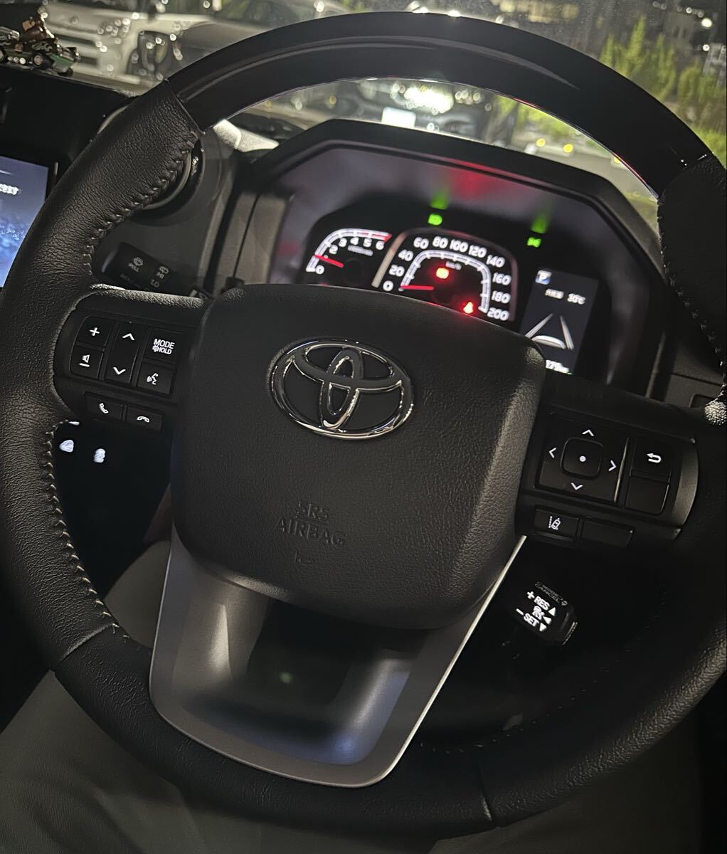 【希少・新品】トヨタ 再再販 ランクル70 オーストラリア輸出モデル純正 ステアリングスイッチ 左側オーディオコントロール付拍卖