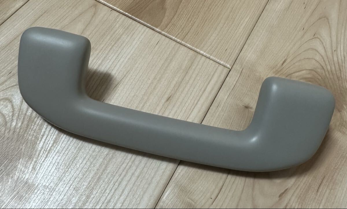 トヨタ ランドクルーザー70 再再販 アシストグリップ 運転席に! 純正 GDJ76 ランクル70拍卖