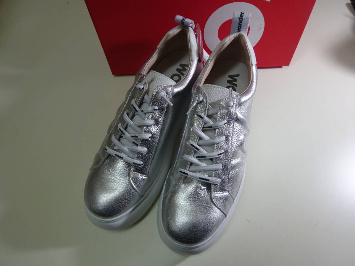 wonders ワンダーズ レディース スニーカー 未使用品 サイズ38 日本サイズ24cm拍卖