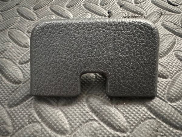 日産 NISSAN セレナ C26 純正 スライド レール カバー 1個 88565 No.10164拍卖