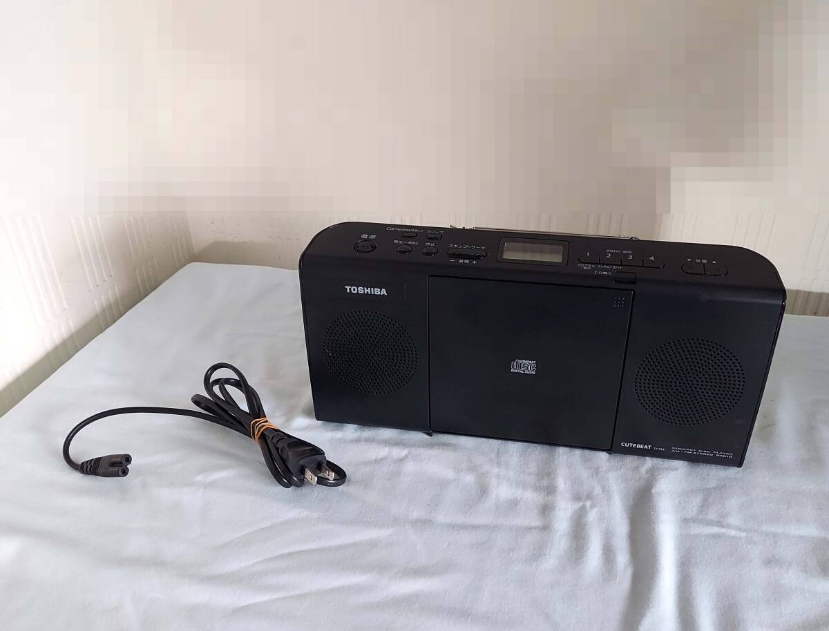 ●東芝 AM/FM CDラジオ TY-C24●2015年製拍卖