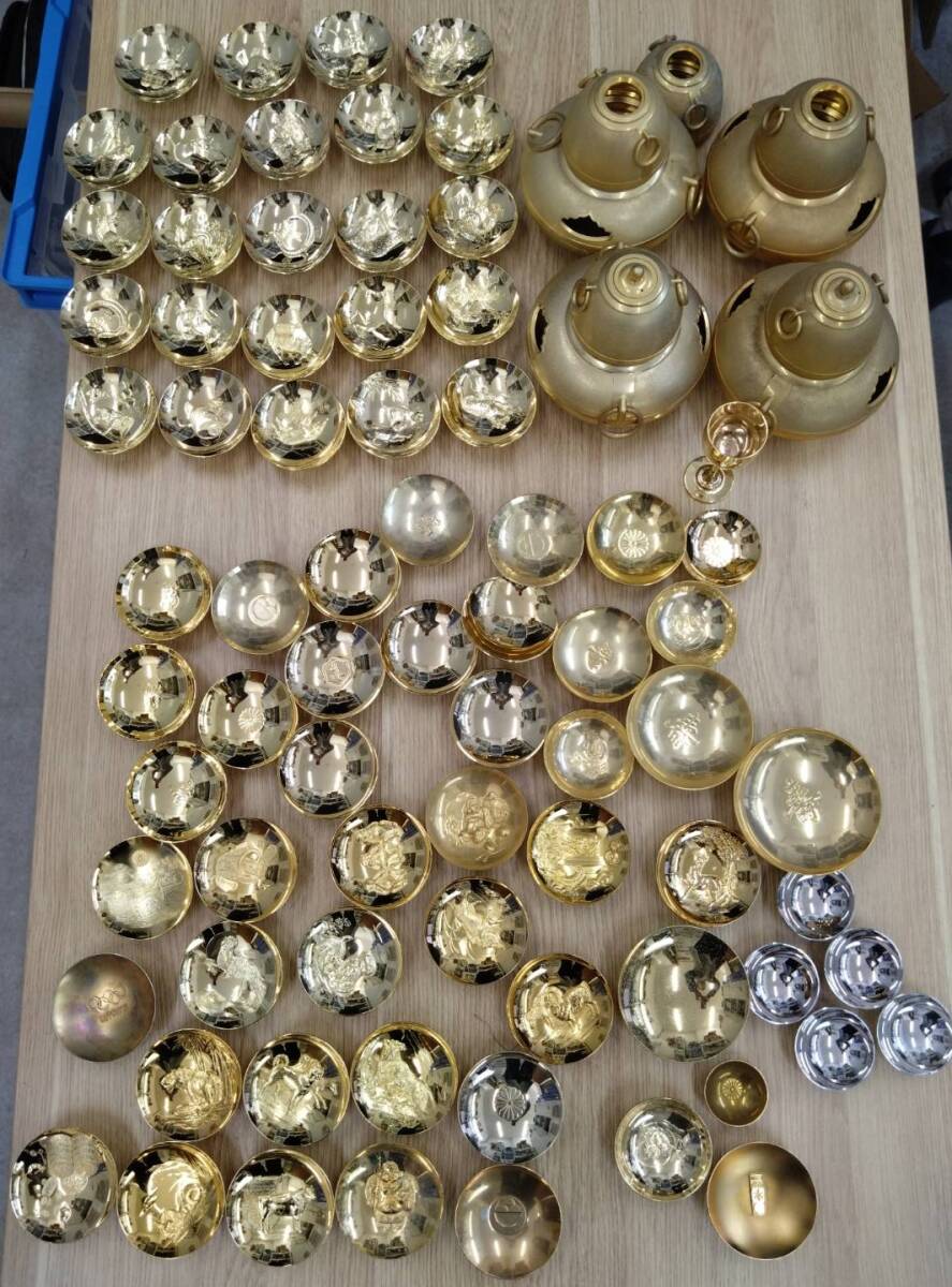 【1円スタート現状販売】金メッキまとめ売り 金杯、黄金茶釜、香炉 総重量9.175kg 盃皿 仏具 縁起物拍卖