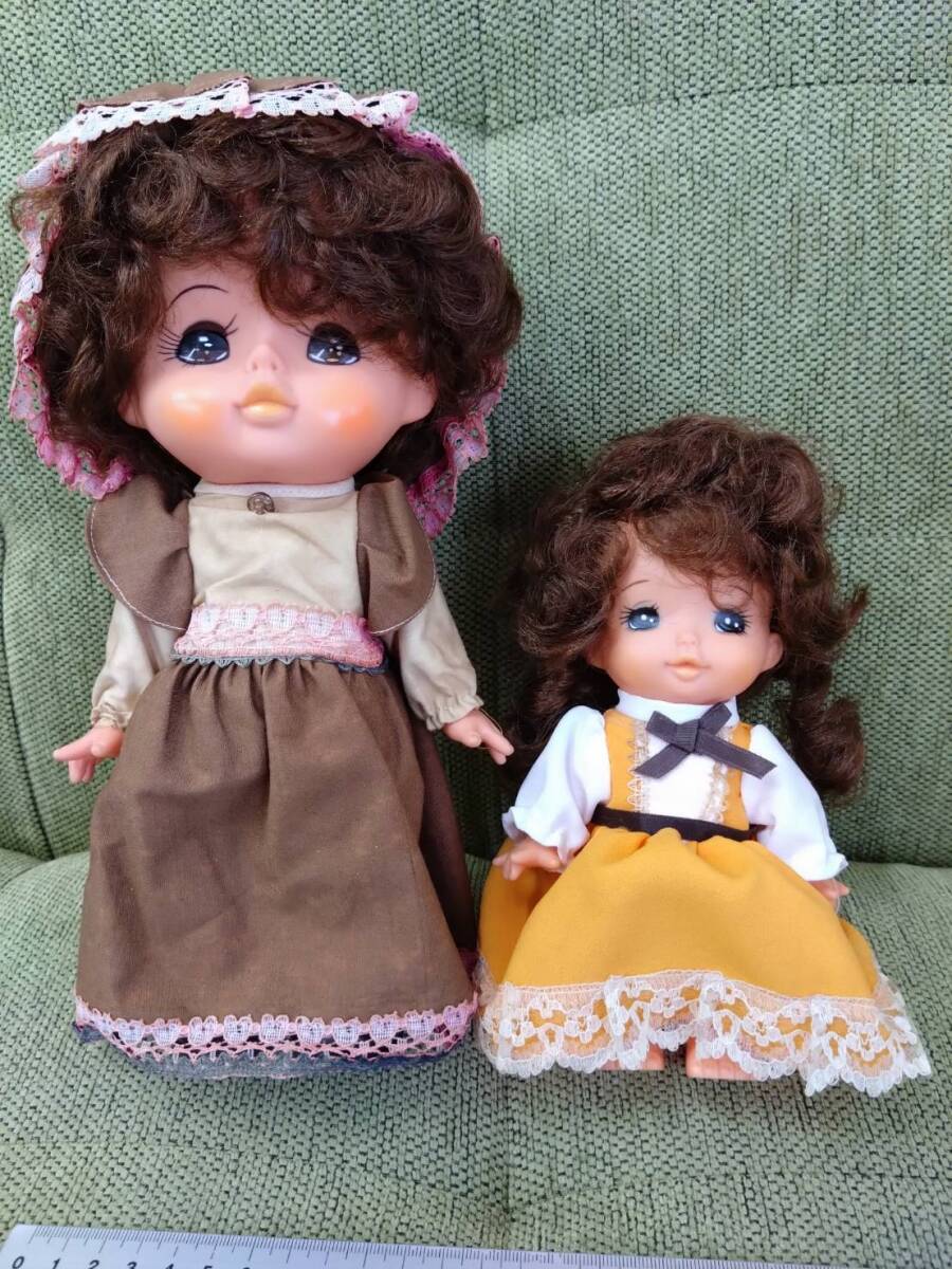 昭和レトロ ヴィンテージ ドール 古いソフビ人形 まとめて2体 女の子 JAPAN 日本製 お顔がとっても可愛いお人形です拍卖