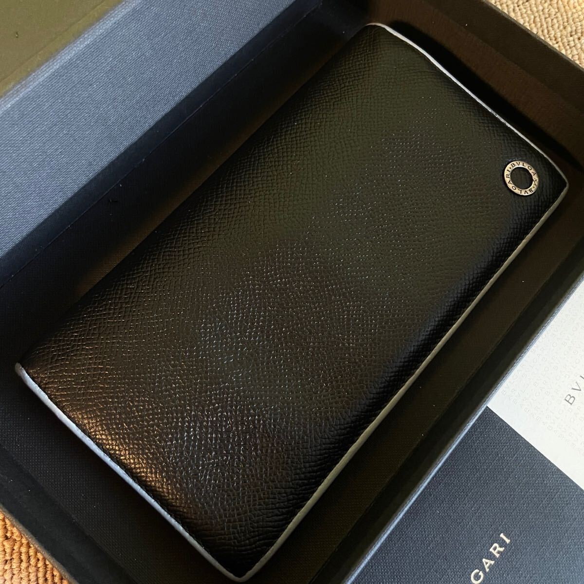 一円 美品  BVLGARI ブルガリ  ロングウォレット  ビーゼロ  長財布  二つ折り  ラウンドファスナー  ブラック ツートン拍卖