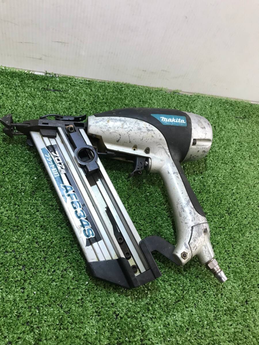 【中古品】★makita(マキタ) 常圧フロア用ブラッド釘打 AF634S IT1X2J8QYE10拍卖