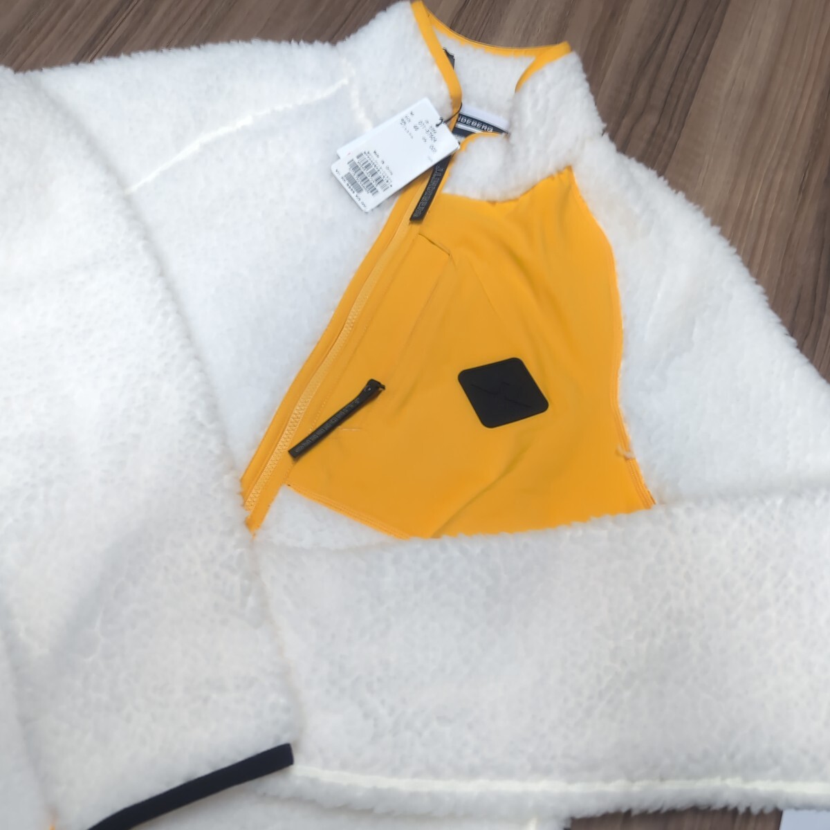 新品 J.リンドバーグ J.LINDEBERG ミッドレイヤーブルゾン サイズM ボアフリース拍卖