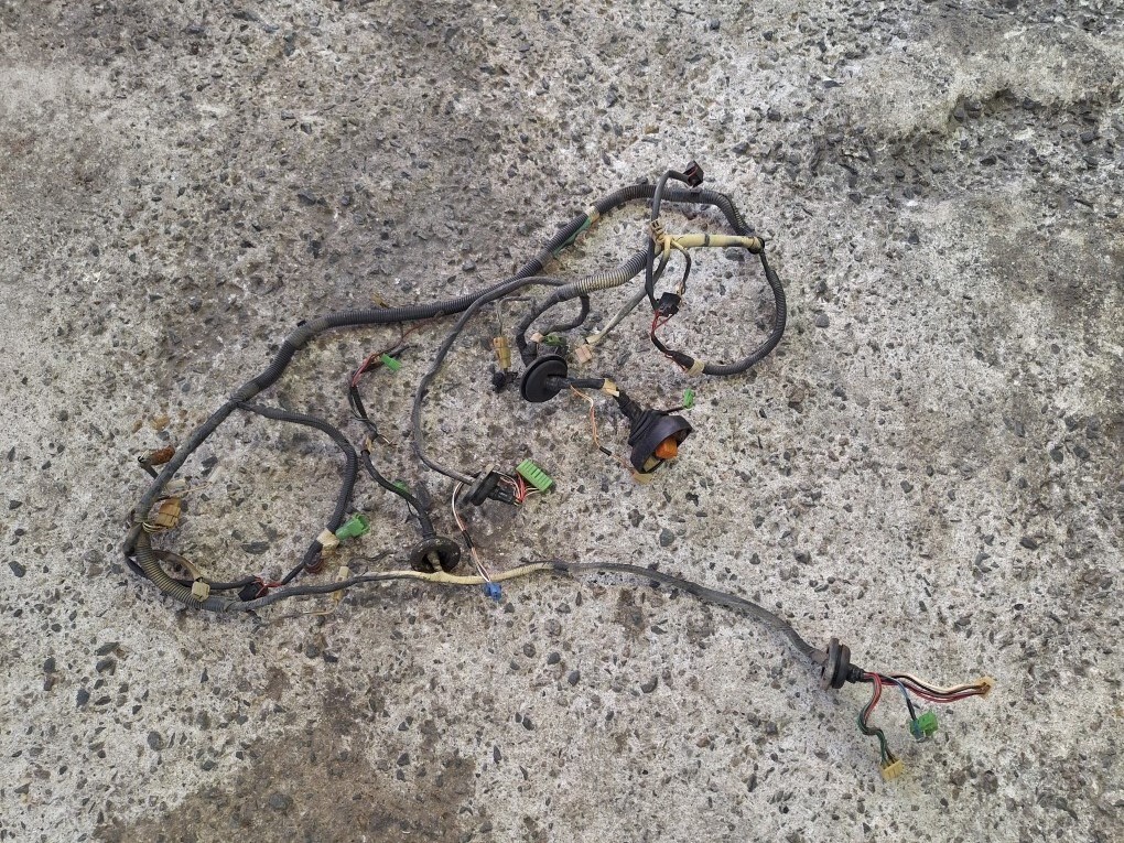 KE70 カローラ ボンネット内ライトハーネス No.32拍卖