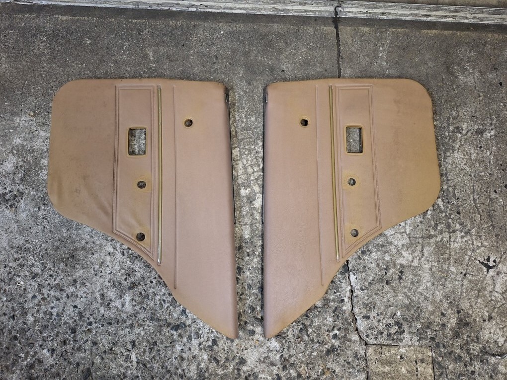 KE70 カローラ リアドアパネル内装 No.32拍卖