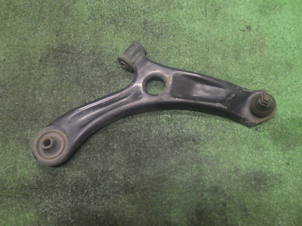 ワゴンR MH23S アルトラパン HE22S アルト HA25S 右 ロアアーム拍卖