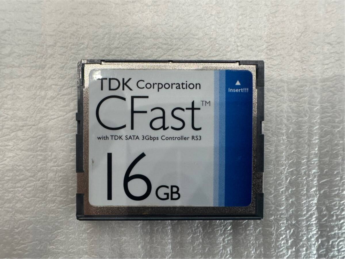 【TDK】 CFast 16GB SATA 3Gbps CFastカード 在庫30拍卖