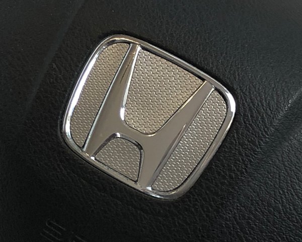 ホンダ ステアリング エンブレムシート マイクロシルバー 簡単取付け ハンドル ZEROWIN HONDA ドレスアップ 送料無料拍卖