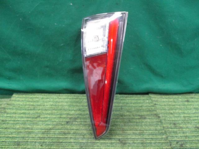 プリウス DAA-ZVW50 左フィニッシャーパネル Sツーリングセレクション 81591-47020【岐阜発】拍卖