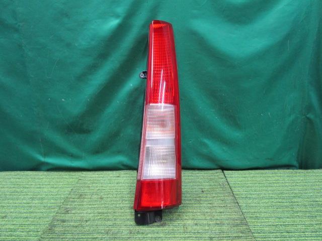 サンバー EBD-TV2 右テールランプ トランスポーター 4WD 84201TC181【岐阜発】拍卖