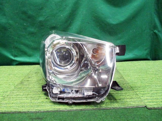 iQ DBA-KGJ10 右ヘッドランプASSY 100G 81110-74020【岐阜発】拍卖