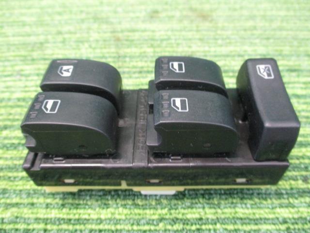 ムーヴ DBA-LA100S パワーウインドウスイッチ X 84820-B2390【岐阜発】拍卖