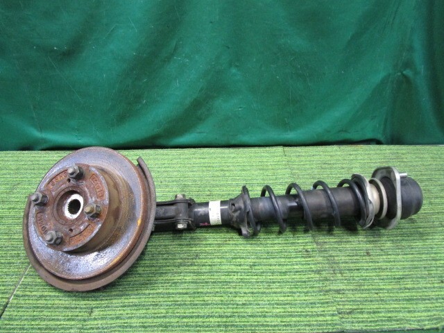 キャリィ EBD-DA63T 右FストラットASSY KCパワステチクゲン 4WD 41601-67H00 【岐阜発】拍卖