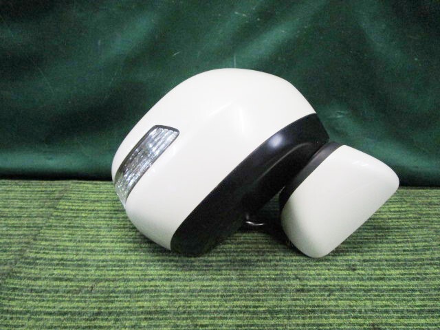 N-BOX DBA-JF1 右サイドミラー カスタムG Aパッケージ 76200-TY0-N01ZF【岐阜発】拍卖
