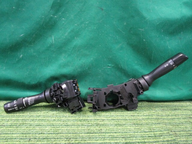 アクア DAA-NHP10 ディマースイッチ S 84140-12570【岐阜発】拍卖