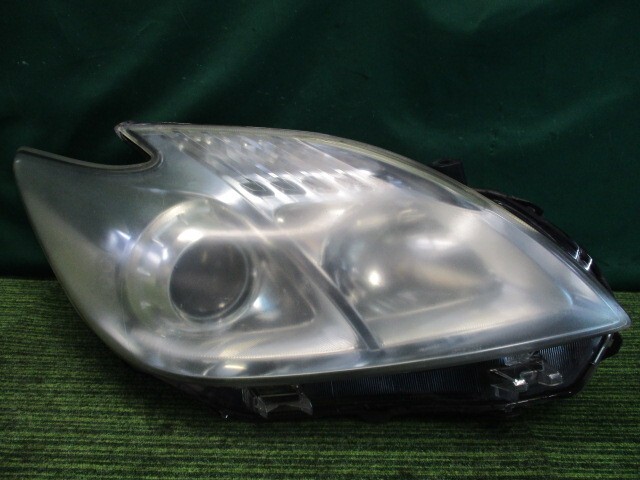プリウス DAA-ZVW30 右ヘッドランプASSY S 81110-47370【岐阜発】拍卖