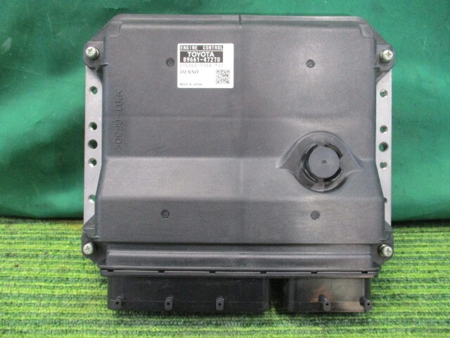 プリウス DAA-ZVW30 エンジンコンピューター S 89660-47310【岐阜発】拍卖